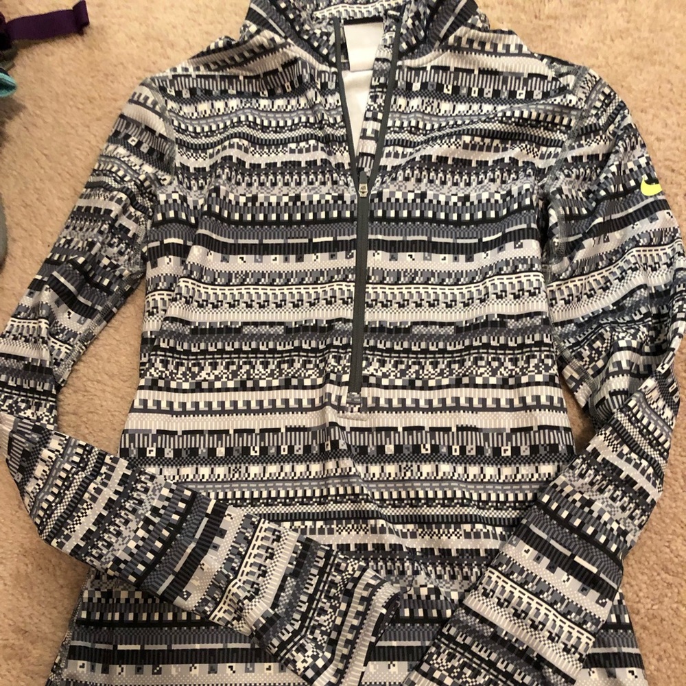Nike Dri-Fit pullover